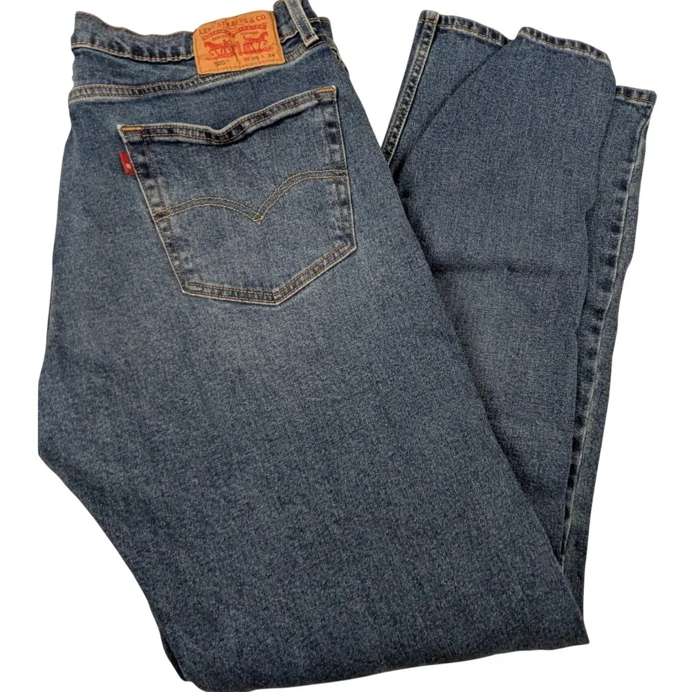 Levis 505‎ Regular Fit Straight Leg Jeans Mens 36x34 Medium Wash Blue 00505-1824